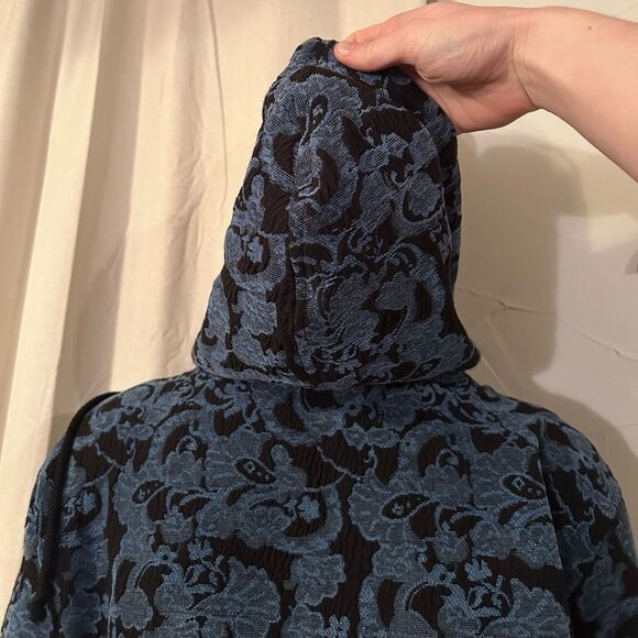 CMC USA Women’s Size Large Blue Tapestry Vintage Print Button up Long Jacket - Picture 9 of 14